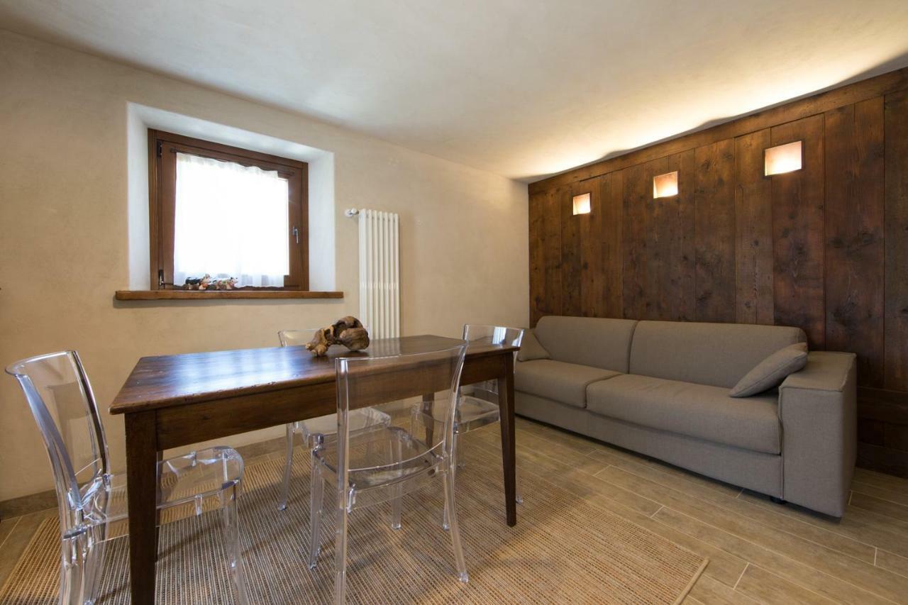 Maison Lo Triolet アントロ エクステリア 写真